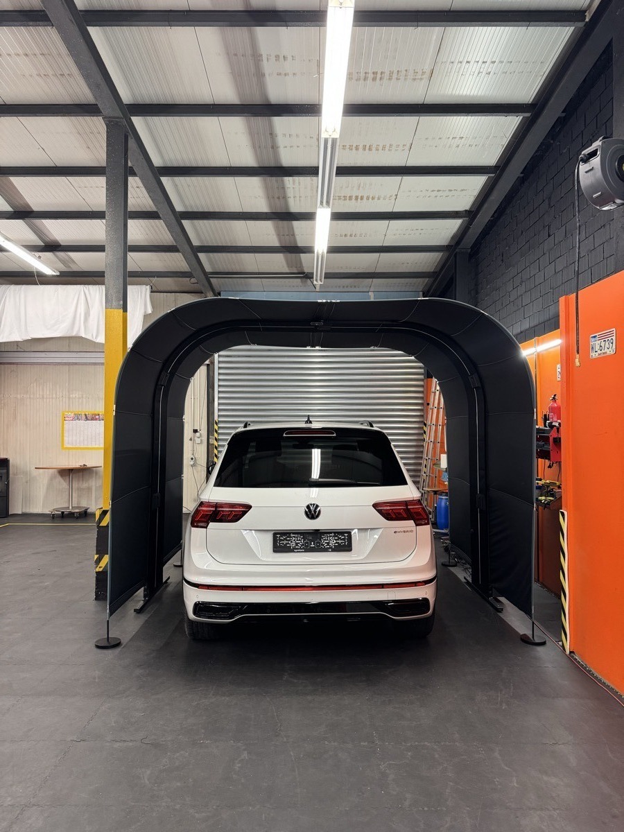 Dent Scanner KESI — veicolo in scansione